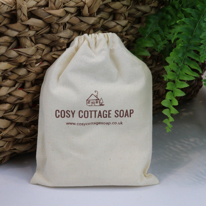 Hempseed oil and patchouli Gift Set for sensitive skin for men - Cosy Cottage