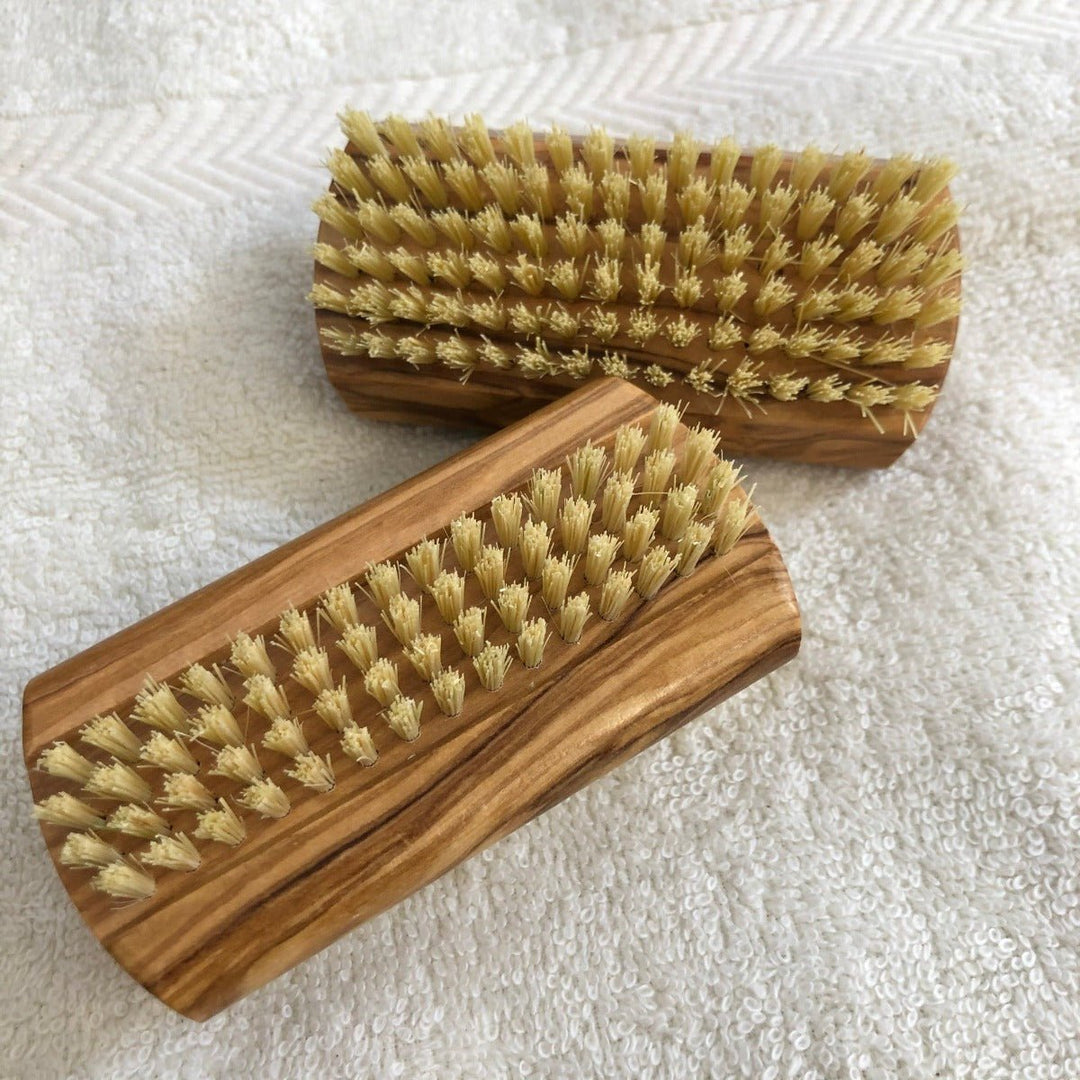 Olive wood nail brush with sisal bristles - Cosy Cottage Soap